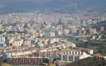 Urbanizimi, vendbanimet dhe imigrimi: identiteti urban pas viteve 1990 në shoqërinë shqiptare